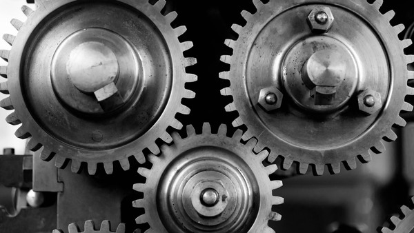 The Synergy of AI Agents, Chatbots, and Live Agents: How Whelp Unifies Customer Support